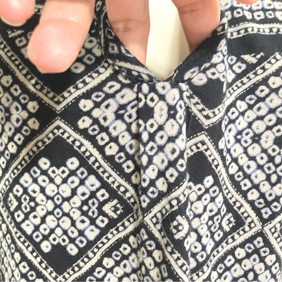 LUCKY BRAND Blue Diamond Stripe Keyhole Knit Blouse Long Sleeves Womens Medium - Picture 9 of 11